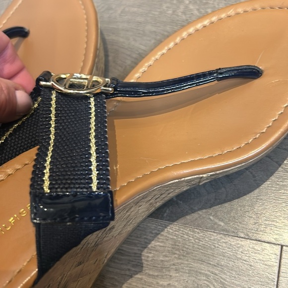 Tommy Hilfiger Cork Wedge Heeled Thong Sandals Navy Blue Tan Women’s 8.5 - Picture 16 of 16